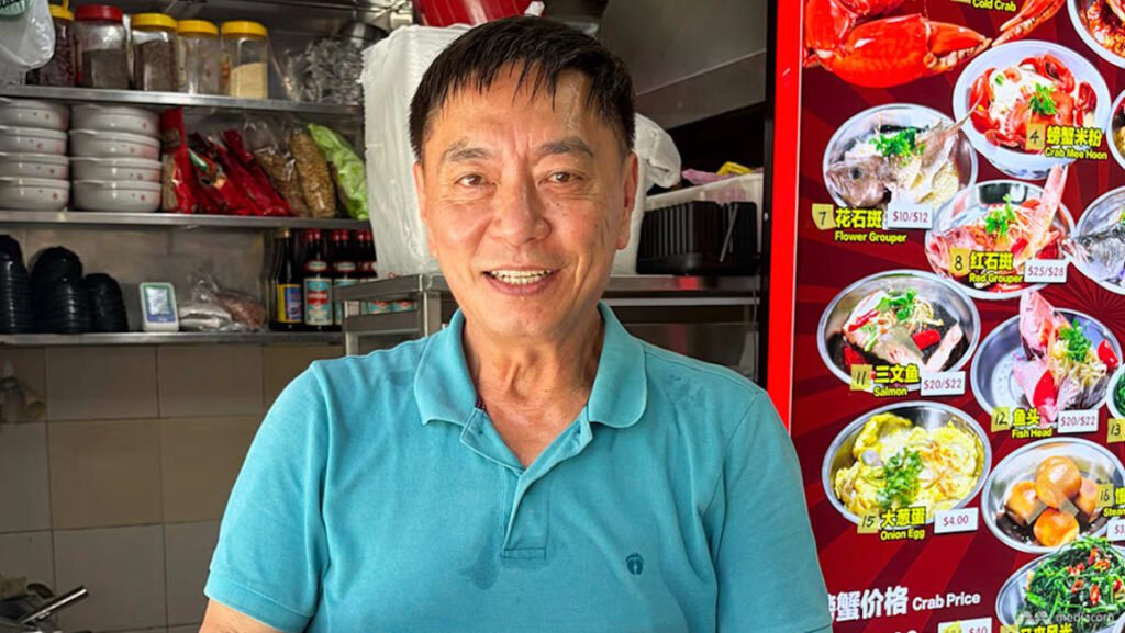 Former actor Huang Yiliang’s hawker stall still draws long lines despite public disputes