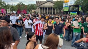 South Korea’s football fans feeling the love from Mexicans at World Cup as the two nations prepare to face off