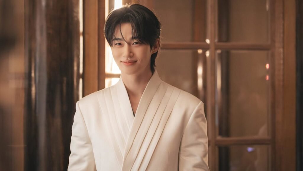 Perfect Crown star Byeon Woo-seok to hold Singapore fan meeting in September