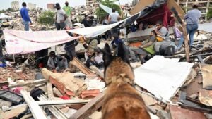 Families demand help with recovering Venezuela’s quake victims
