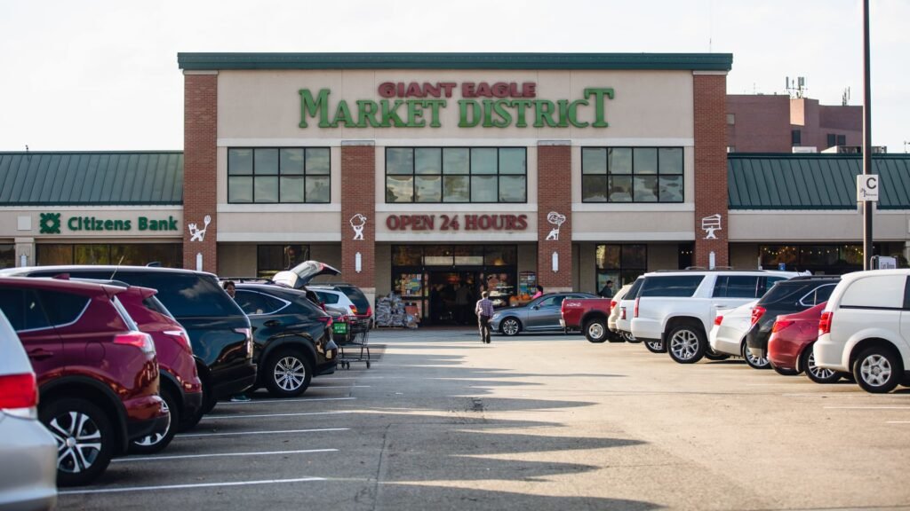 Kroger to buy grocer Giant Eagle in $1.65 billion deal as competition heats up