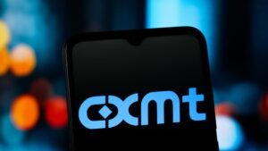 Apple begins testing CXMT chips for devices sold in China, FT says