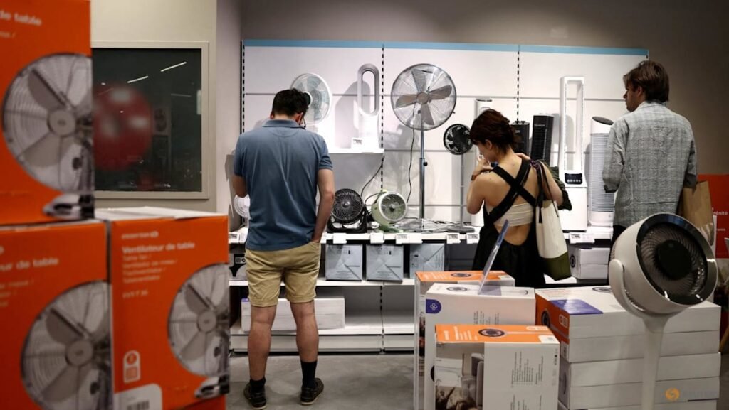 French scramble to find air conditioners before next heatwave