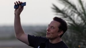 Musk denies WSJ report that SpaceX showed AI handset prototype before IPO