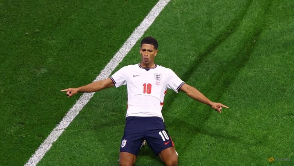 Ten-man England survive Mexico comeback to reach quarter-finals