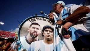 Argentina’s war veterans urge fans to focus on football ahead of England match
