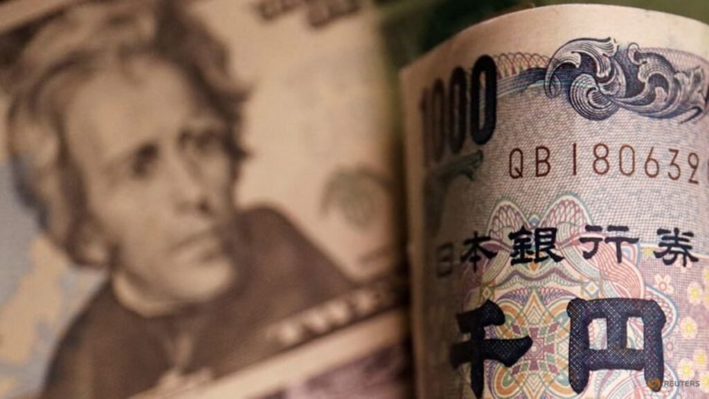 Euro heads for one-week high ahead of ECB policy decision