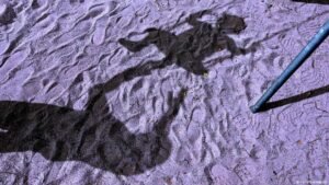 Paris: Abuse scandal at daycare centers and schools