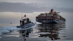 Iran announces closure Strait of Hormuz until further notice