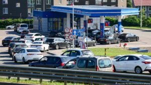 Gas queues grow as Ukraine targets Russia’s fuel supply