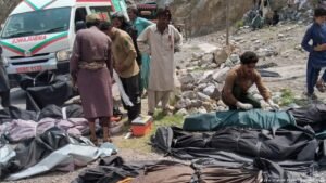 Pakistan: Bus crashes into ravine, killing at least 40