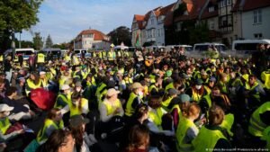 Germany news: AfD kicks off conference amid massive protests