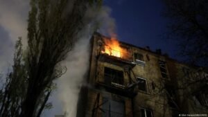 Heavy Russian missile barrage rocks Kyiv