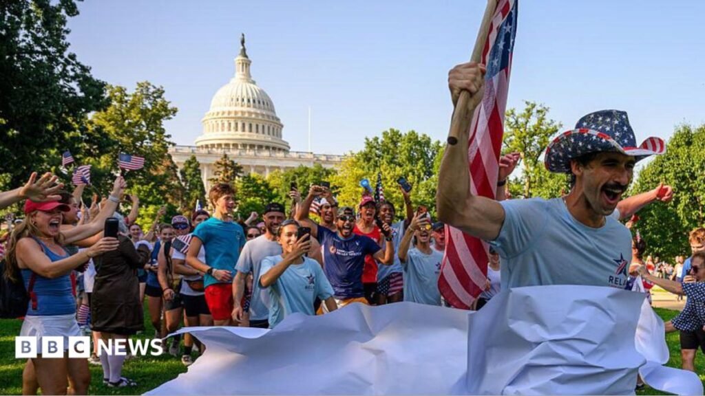 US marks 250th anniversary with nationwide celebrations as temperatures soar – follow live