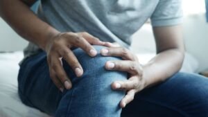 Twisted your knee? Heard a pop? How to tell what you’ve injured and when to seek treatment