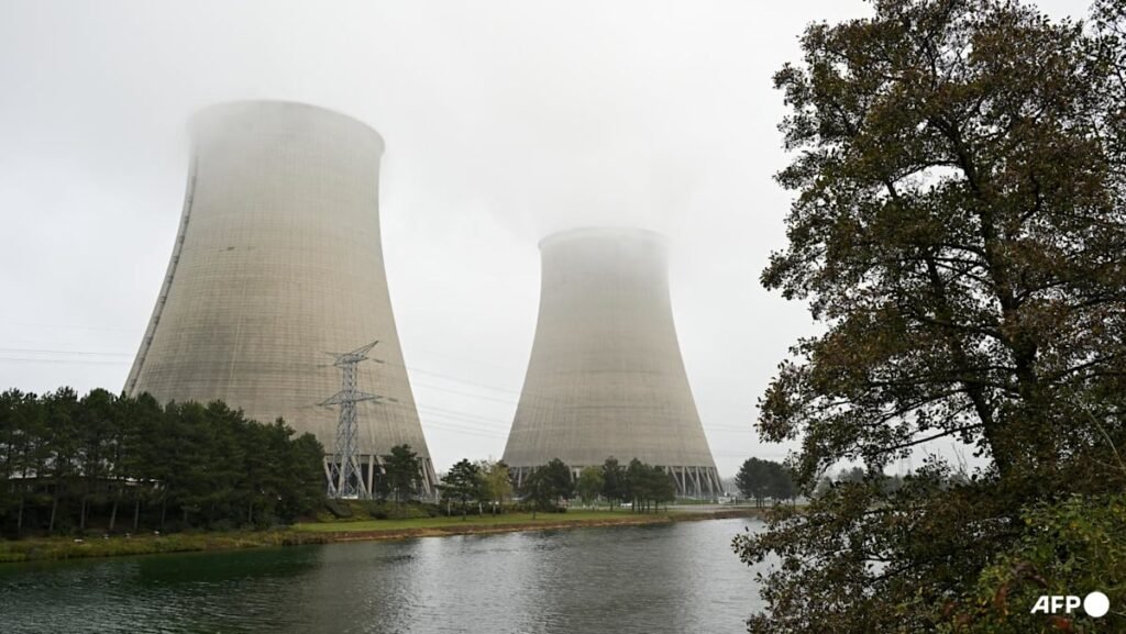 France powers down nuclear reactors over heatwave