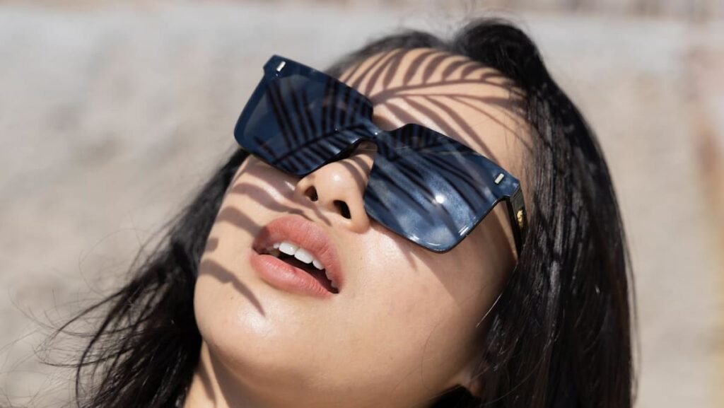 Can prescription eyeglasses protect you from the sun? Here’s why sunglasses still help