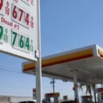 Oil falls as Trump pledges economic war on Iran
