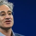 Palantir has been on a tear this year. Two numbers signal investors should protect their gains