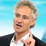 Palantir jumps 16% on ‘otherworldly’ commercial revenue — here’s what’s driving the demand