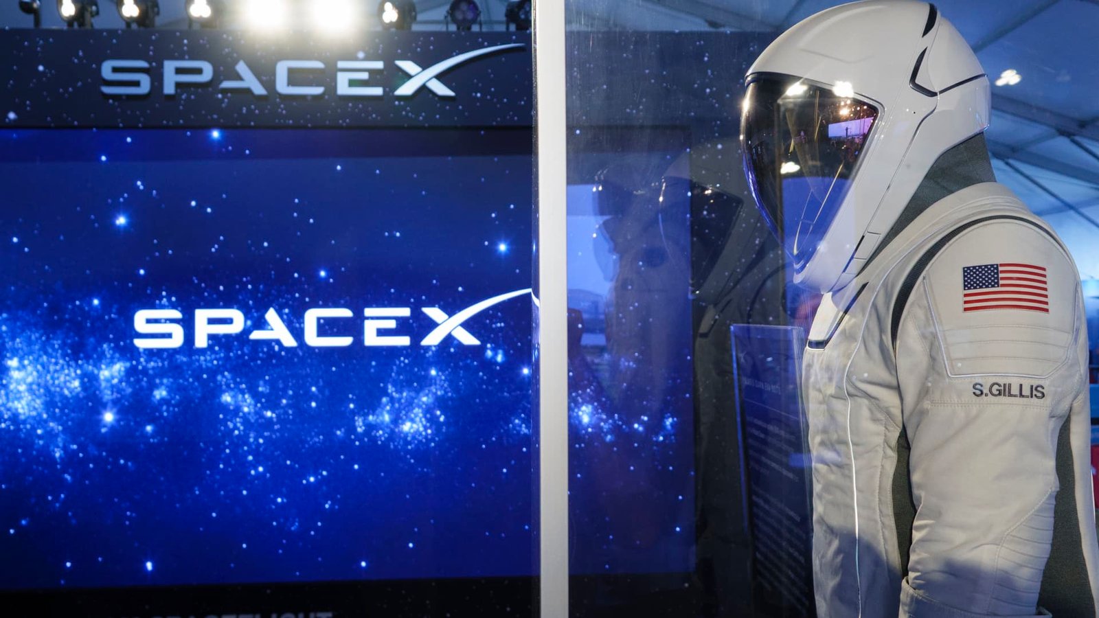 SpaceX shares upgraded. Argus says AI investments will pay off, and don’t bet against Musk