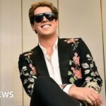 Right-wing commentator Milo Yiannopoulos detained by ICE