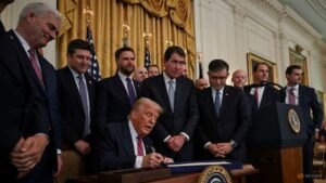 Trump could net big tax windfall in crypto bill divestiture plan, Bloomberg News reports