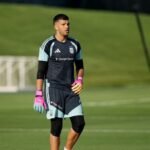Man City sign goalkeeper Rulli from Marseille