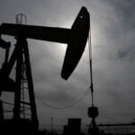 Oil drops on lower demand forecasts despite deadlock in US-Iran talks