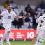 Robinson and Tongue put England on top against Pakistan