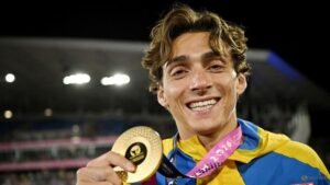 Duplantis swaps pole for microphone with anthem for World Athletics Ultimate