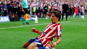 Giuliano rescues Atletico as Alvarez jeered in Villarreal draw