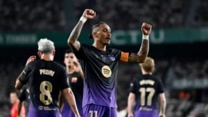 Barcelona launch LaLiga title defence with five-star Elche demolition
