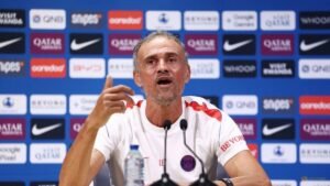 PSG coach warns players need to compete out of their comfort zone