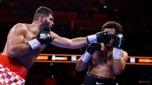 Hrgovic storms back to defeat Itauma for IBF heavyweight title