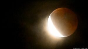 2026 stargazing: Eclipses, meteor showers and supermoons