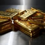 Why is Russia selling its gold?