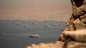 Gulf states scramble for Strait of Hormuz alternative