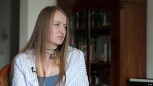 Why dual citizens Russians living abroad fear returning home