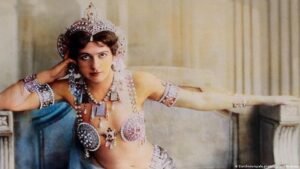 The Mata Hari affair: Courtesan, spy, legend