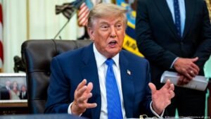 Trump pushes overhaul of US childhood vaccine policy