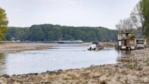 Germany news: Transport ministers to talk low river levels
