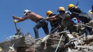 Colombia races against time after worst quake in a decade