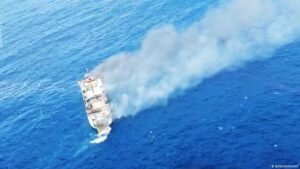 Indonesia: Passengers rescued after Bali ferry catches fire