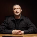 Ukraine: Could ex-defense minister challenge Zelenskyy?