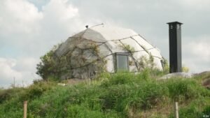 Green community: Visiting Netherlands ‘earthship’ community