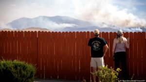 US: Wildfire forces mass evacuations near Reno, Nevada