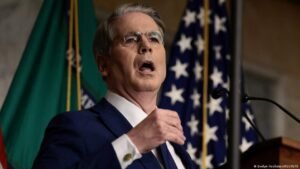 US announces bid to further isolate Iran economically