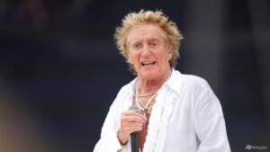 Rod Stewart calls off remaining tour dates after coronary stent procedure
