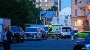 Bombing at Moscow restaurant kills 3: officials